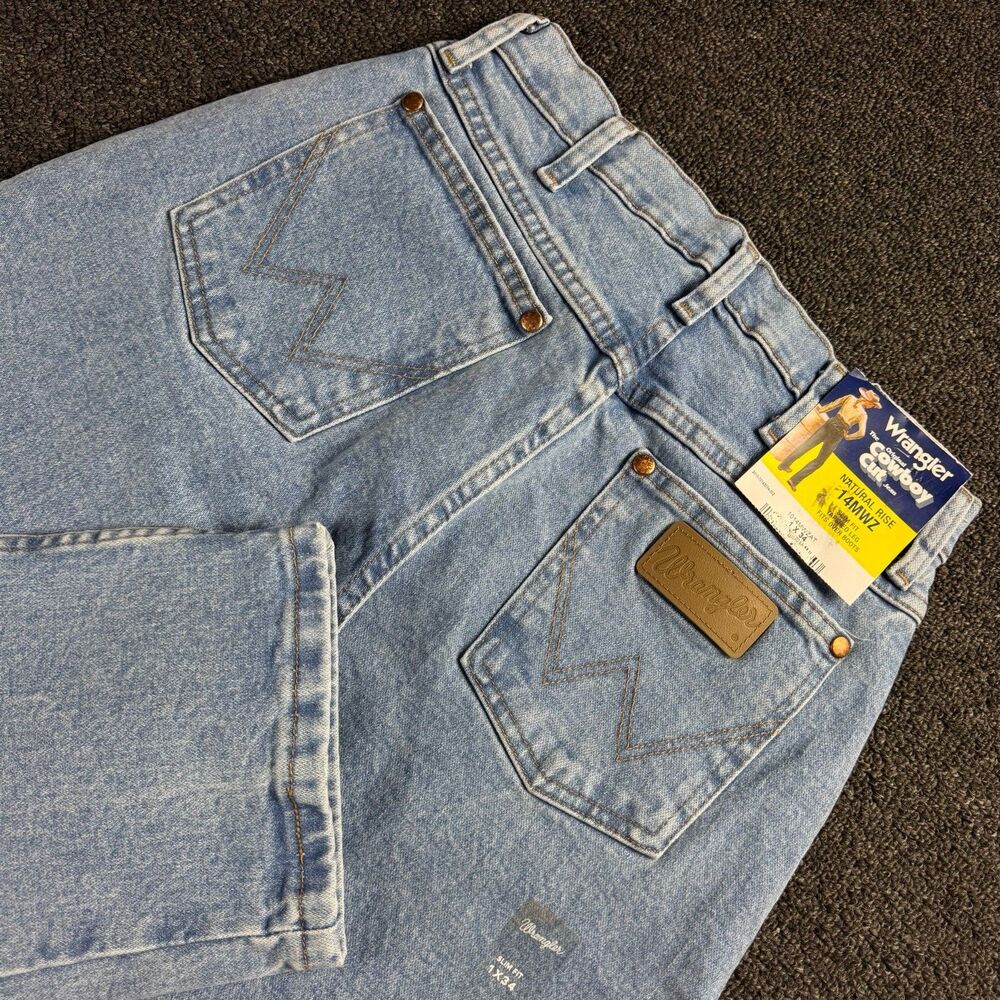 NWT Wrangler 14MWZ Cowboy Cut Jeans Womens 1x34 Slim Boot Light Wash